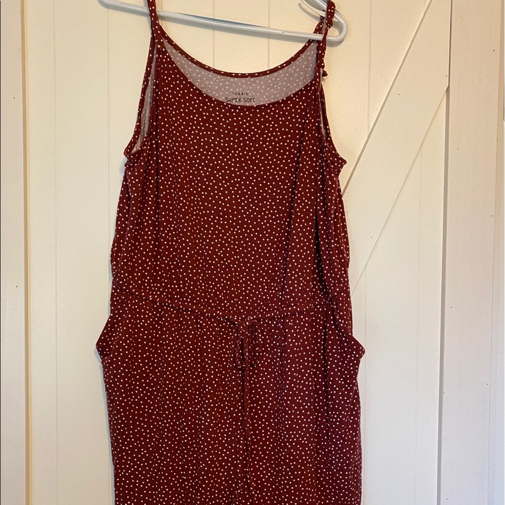 TORRID RUST COLORED POLKA DOT JUMPER